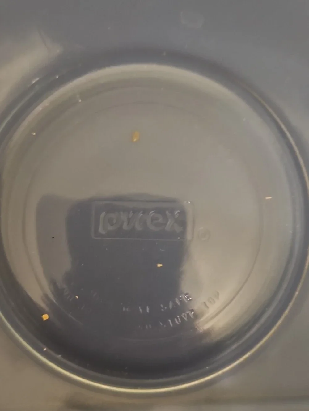 Pyrex 12 quart